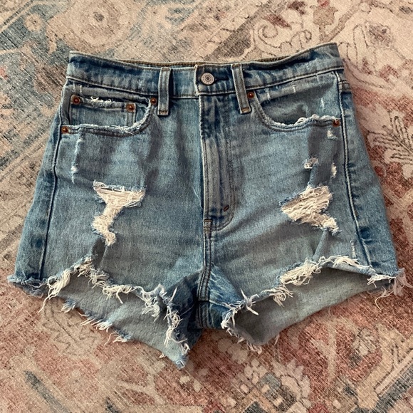 Abercrombie & Fitch Pants - Abercrombie & Fitch Hi Rise Mom Short